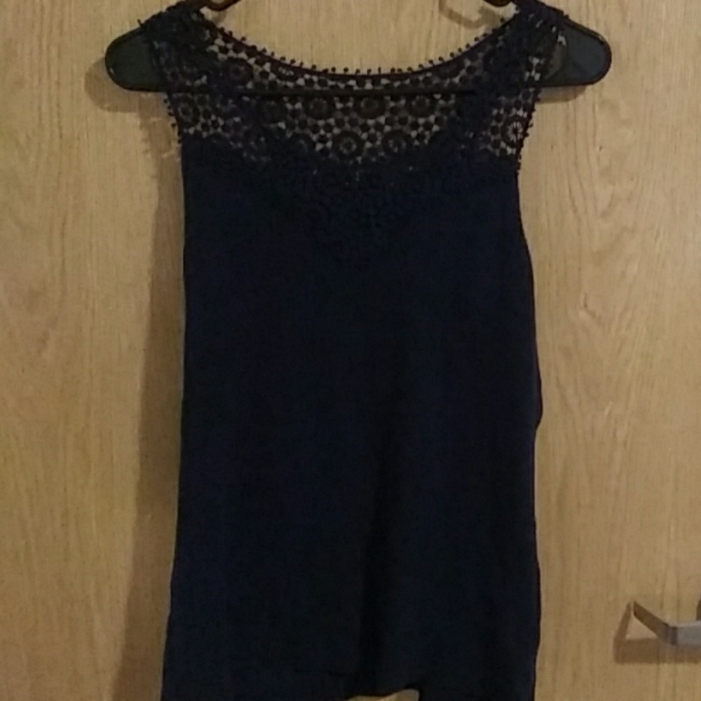 Dark blue Dressbarn lace like design tank top